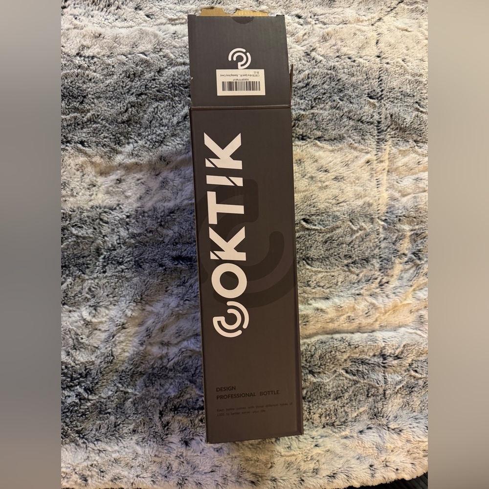 OKTIK Professional Water Bottle Army Green - New in package, never been used